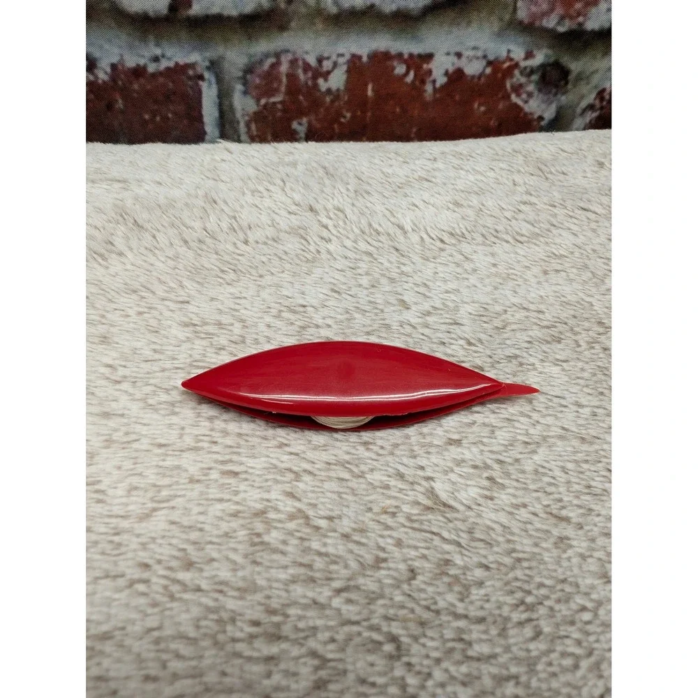 Vintage Red Tatting Shuttle Sewing Tool for Lace Making and Needlework